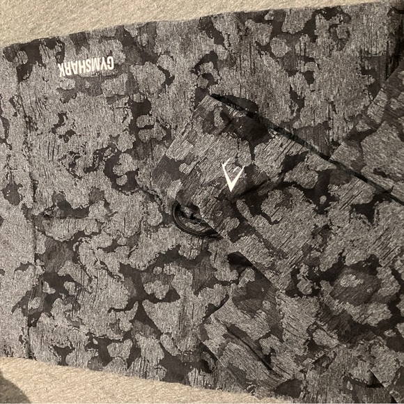 Gym shark leggings - Picture 2 of 3